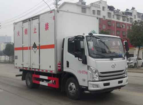 躍進C500雜項危險物品廂式運輸車圖片