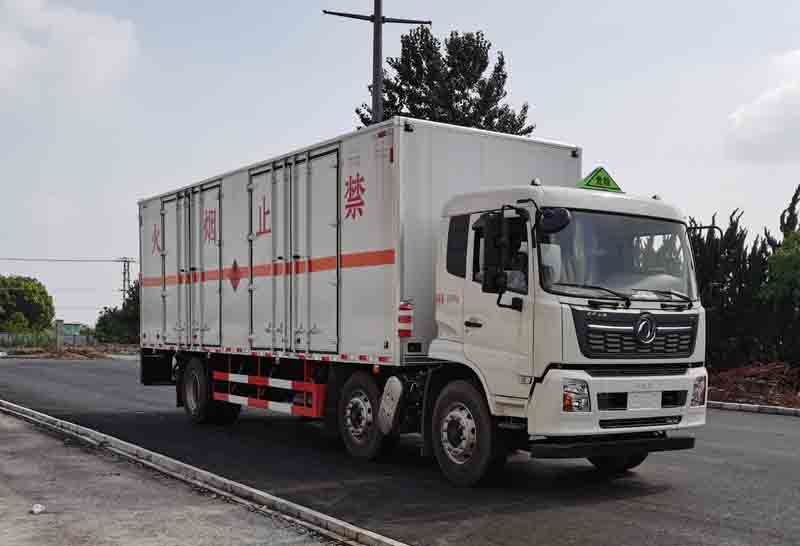 東風天錦小三軸易燃氣體廂式運輸車圖片