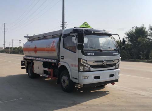 東風(fēng)多利卡D7國(guó)六9.75方運(yùn)油車圖片